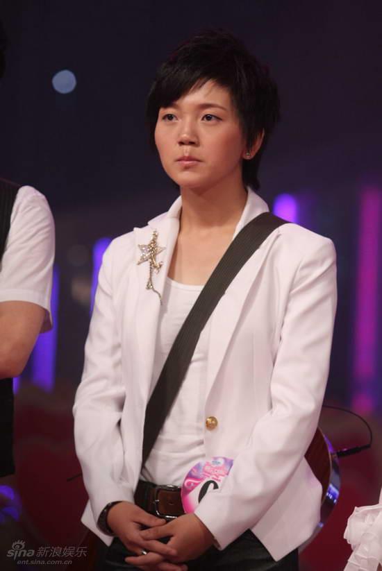 资料:2009快女18强选手个人简介--王志心(图)