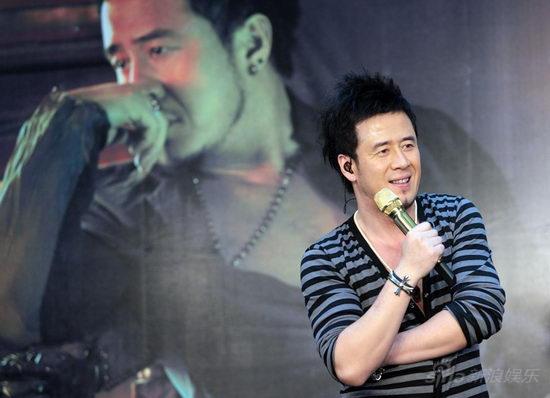 杨坤《空城》被疑抄袭美国乐队One Republic的热门歌曲《apologize》