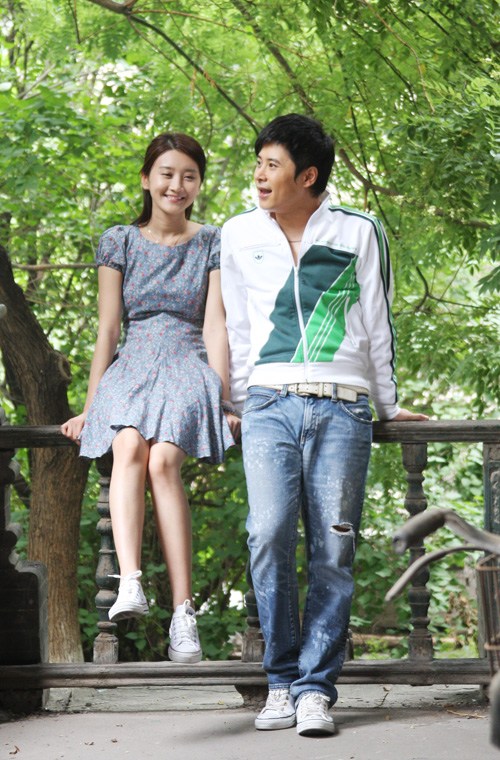 伊洋新歌《烟火》mv携手青春美少女