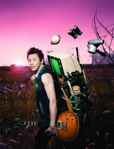 陶喆拍封面负重40公斤