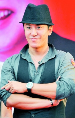 现在的毛宁有重新活跃的迹象