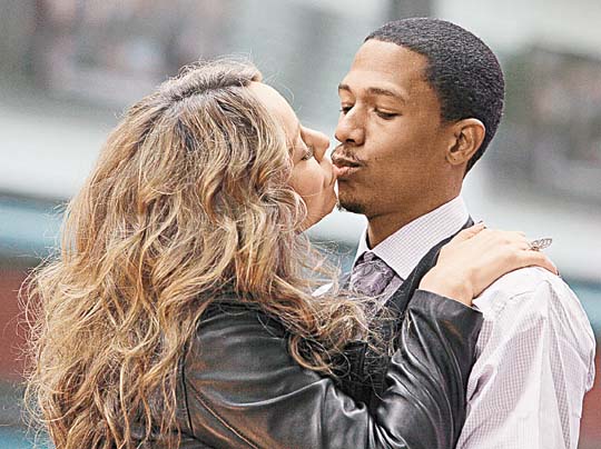 玛丽亚-凯莉宣传老公助阵 情欲电话解相思(图)