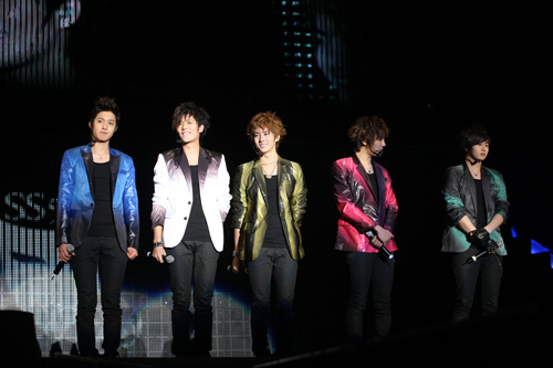 ss501 ss501上海演唱落幕 中新网11月17日电 韩国人气组合ss501从今年