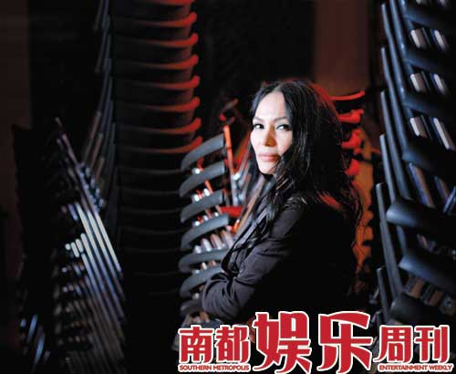 像猫一样妩媚的女人