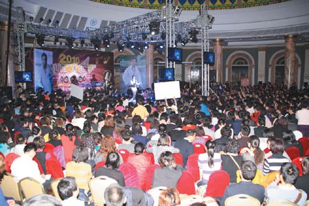 大连歌手赵洋青岛开励志演唱会