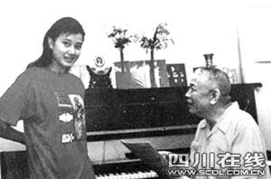 王锡仁指导宋祖英唱歌