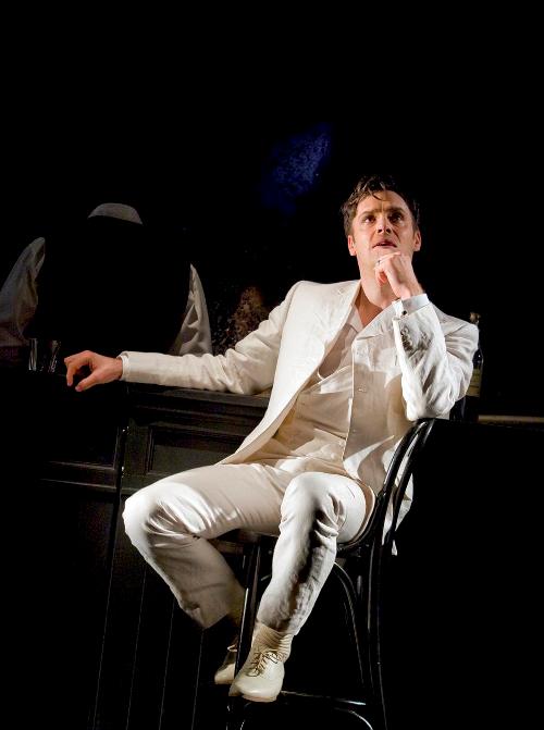 韦伯音乐剧《真爱不死》首演