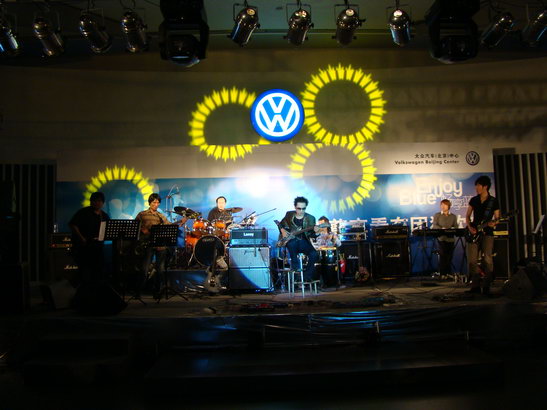 吉他老高音乐会现场