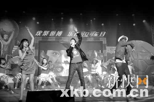 世界杯中文主题歌《旗开得胜》出炉，原创作者携手华语巨星