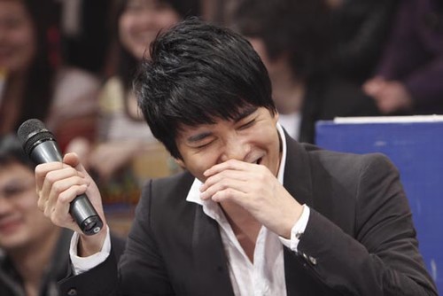 王子鸣做快男评委