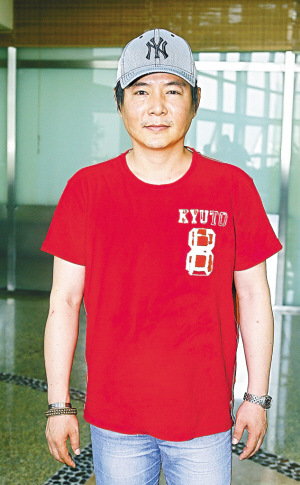 从伦敦回到深圳的周峰