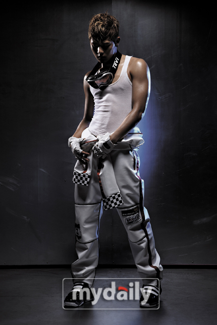 在7月5日率先公开的是金桐俊与文俊英的新