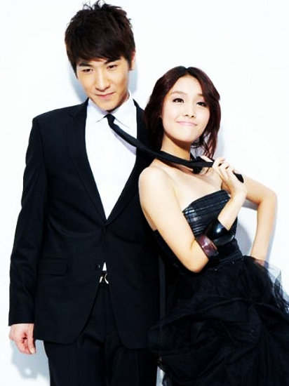 马海生马璐世博会闭幕式再度《相约上海》