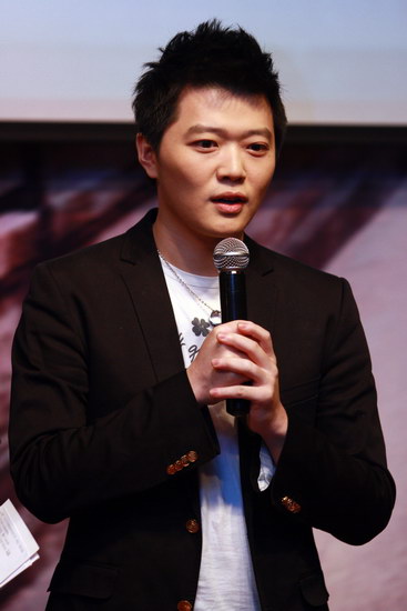 钢琴魔法师薛啸秋首发专辑 现场秀高难琴技(图)