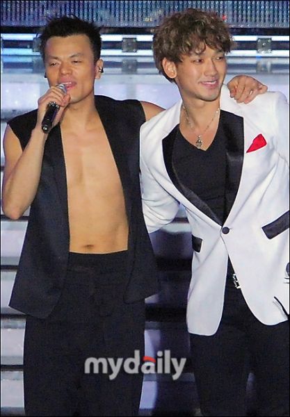 rain朴振英三年后再携手 jyp成jtune最大股东
