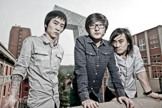 新浪娱乐讯 飞行者唱片旗下反光镜乐队2010年推出全新ep《释你》