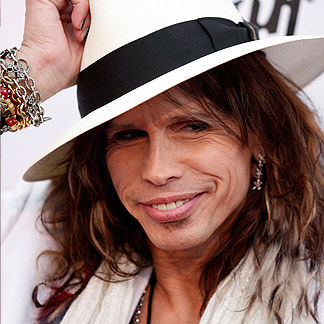 现任"美国偶像"大赛评委史蒂文-泰勒(steven tyler)将于美国当地时间5