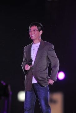 侯德健在演唱会现场