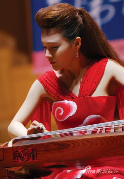 吉炜古筝曲《论语》首演 国际古筝艺术节开幕