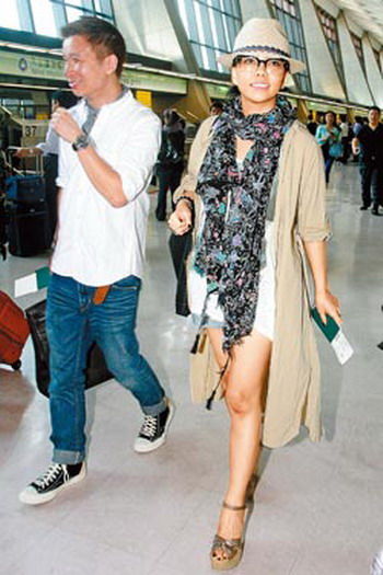 张惠妹和经纪人陈镇川(资料图)