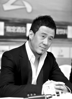 杨坤39岁还 单 着没想过结婚 图 手机新浪网 杨坤39岁还 单 着没想过结婚 图 手机新浪网