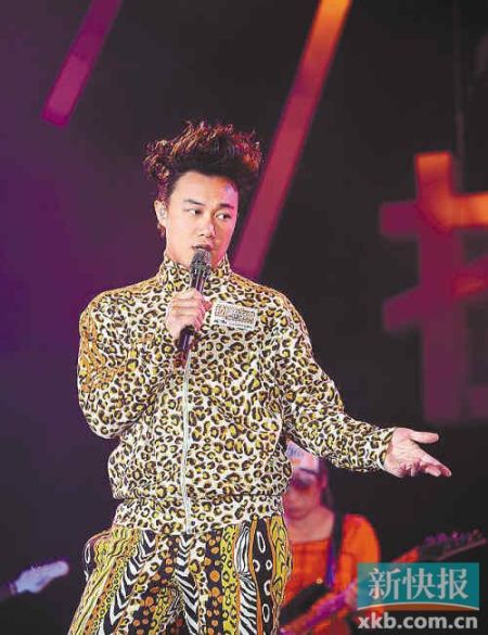 传陈奕迅声带长茧