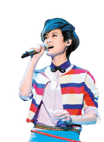 现场的热烈气氛证明：李宇春与粉丝之间没有“七年之痒”