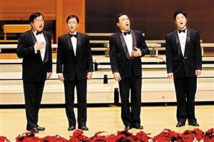 “老泥车”演唱组