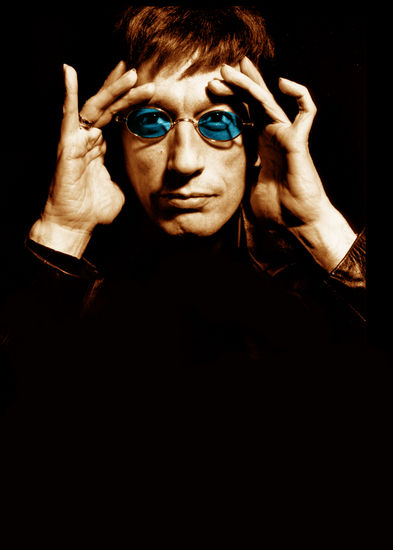 罗宾-吉布　1949.12.22-2012.5.20 　生于英国马恩岛