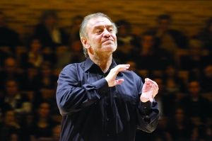 指挥大师瓦莱里·捷杰耶夫