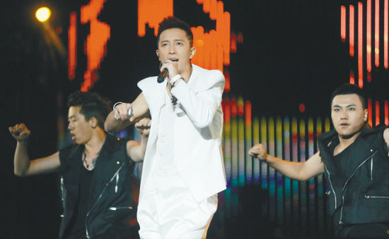 韩庚 李浩摄