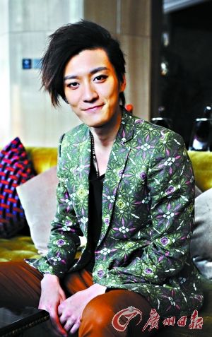 乔任梁险些“卖唱”维也纳