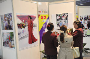 东方风云榜开启20年回顾展