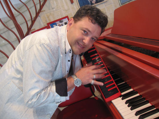 帕什卡爵士钢琴三重奏献演