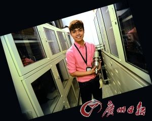 原属鲍勃·迪伦录音室的铝带话筒