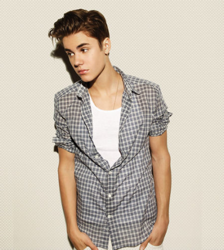 贾斯汀-比伯状况多 妈妈托其好友父亲看管