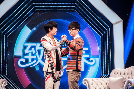 胡夏付辛博做客东南卫视(图)