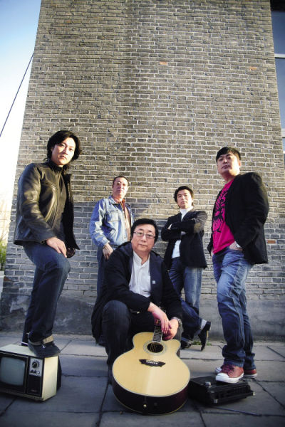 八只眼组合现有五名成员