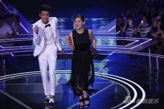 谢娜张阳阳秀复古舞 