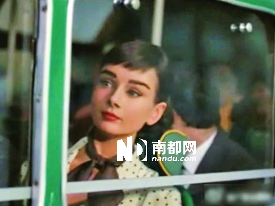 “虚拟奥黛丽·赫本”的巧克力广告。