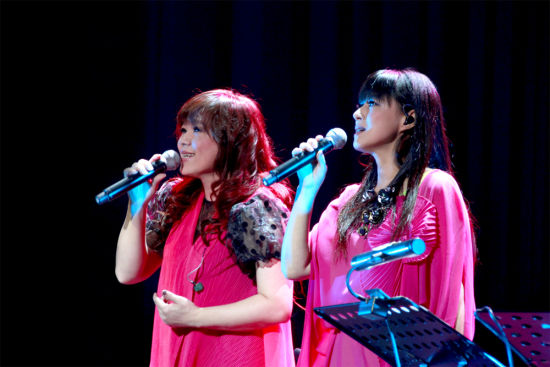 南方二重唱演唱会深情献唱