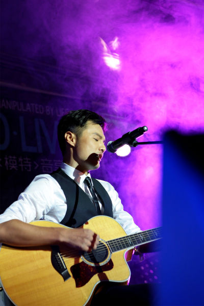 李荣浩演出现场