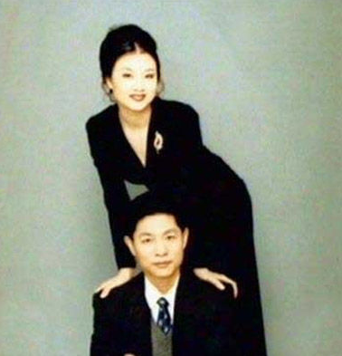 宋祖英与老公早期恩爱照
