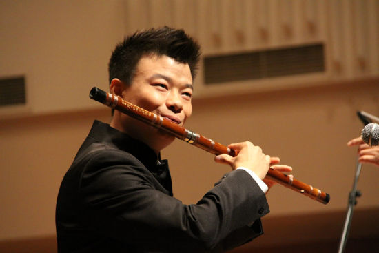 竹笛演奏家胡玉林赴爱沙尼亚展演