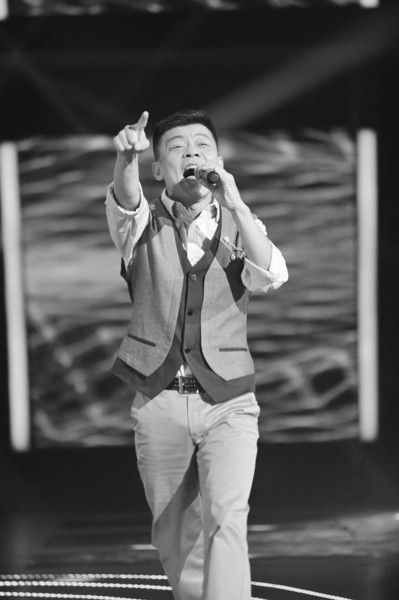 刘雅婷爸爸被网友封为“雷神老爸”