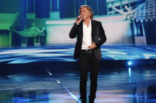 吉米演唱《梦茉莉》