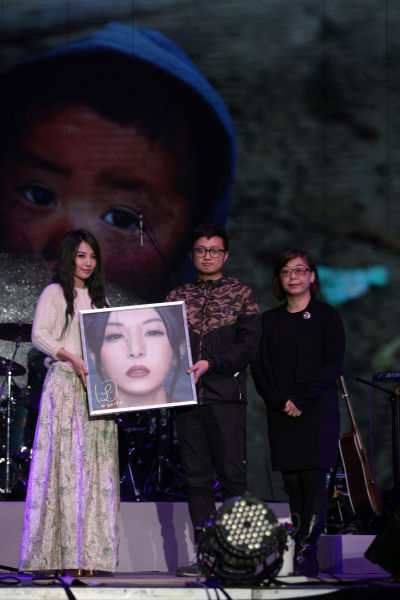 田馥甄打造《渺小》三位一体演出