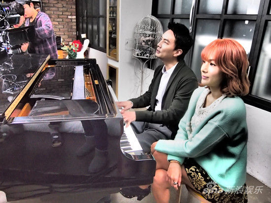 蔡妍与李泉拍摄MV