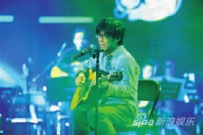 《要死就一定要死在你手里》的演唱者莫西子诗 