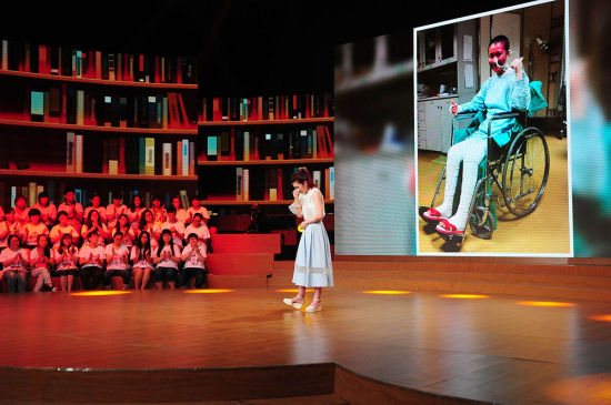 Selina节目中几度哽咽